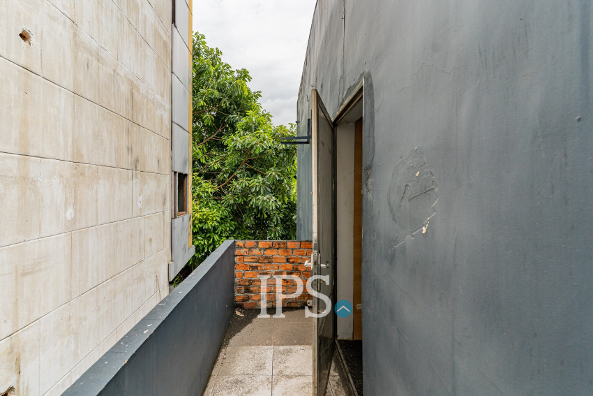 384 Sqm Commercial Building For Rent - Teuk La Ark 1, Phnom Penh