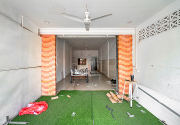 2 Bedroom Shophouse For Rent - Sala Kamreuk, Siem Reap thumbnail