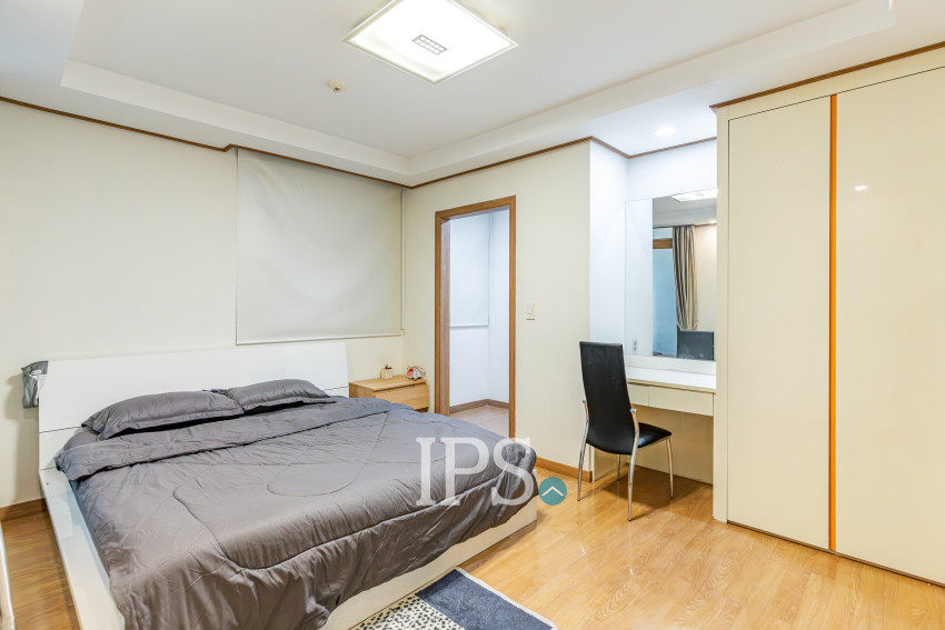 1 Bedroom Condo For Rent - De Castle Royal, BKK1, Phnom Penh