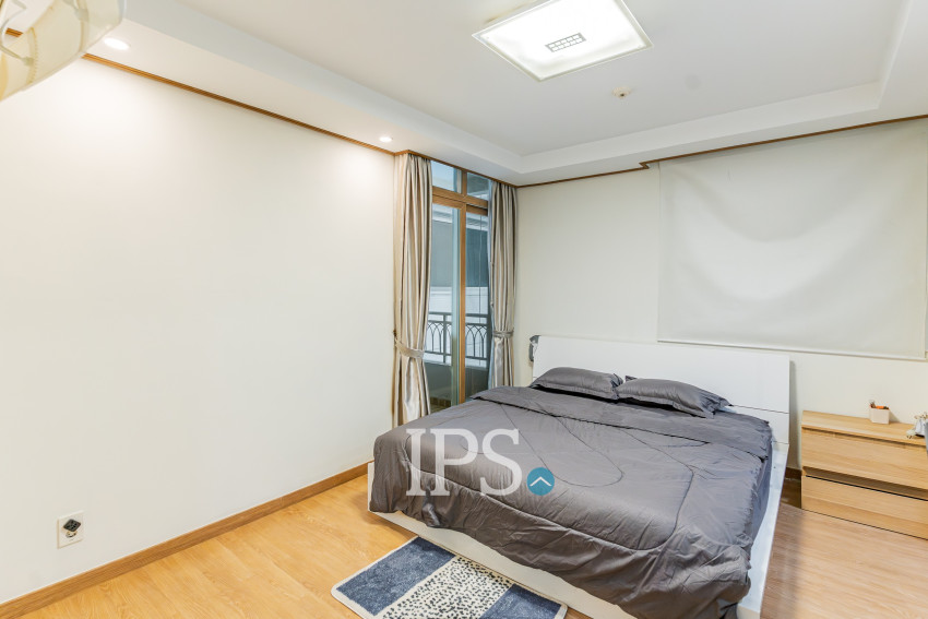 1 Bedroom Condo For Rent - De Castle Royal, BKK1, Phnom Penh