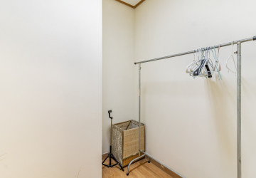 1 Bedroom Condo For Rent - De Castle Royal, BKK1, Phnom Penh thumbnail