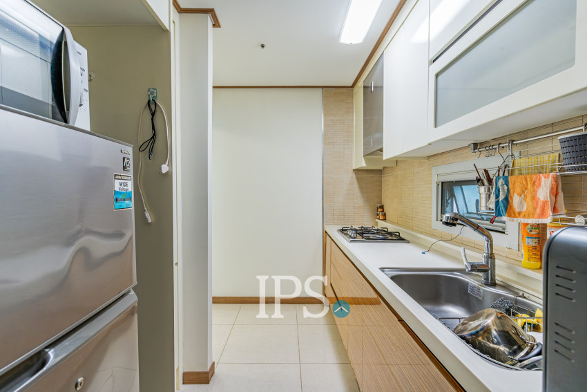 1 Bedroom Condo For Rent - De Castle Royal, BKK1, Phnom Penh
