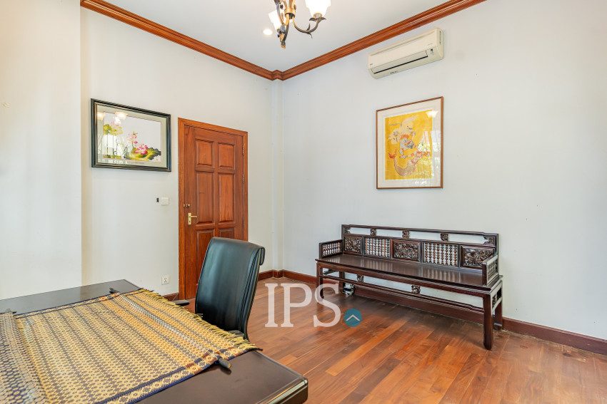5 Bedroom Villa For Rent - Tonle Bassac, Phnom Penh