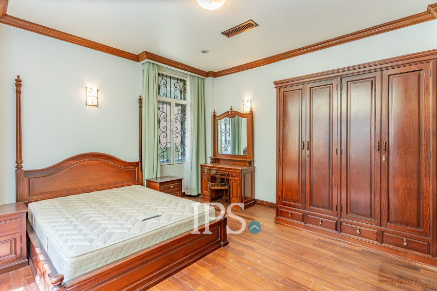 5 Bedroom Villa For Rent - Tonle Bassac, Phnom Penh