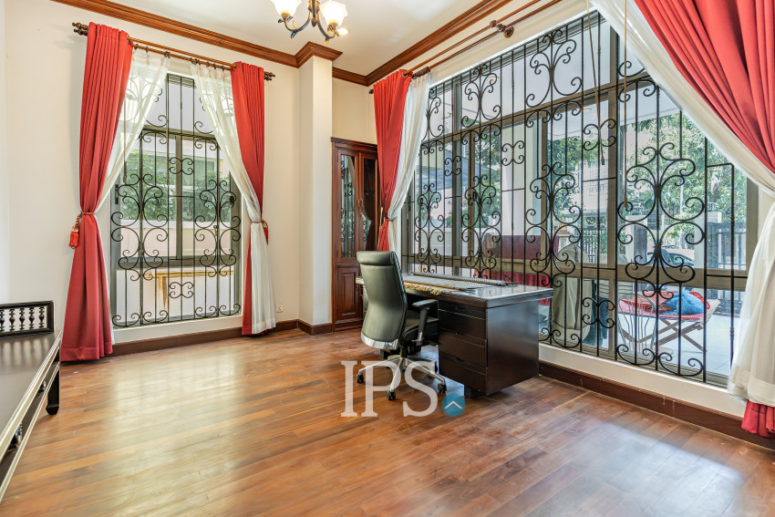 5 Bedroom Villa For Rent - Tonle Bassac, Phnom Penh