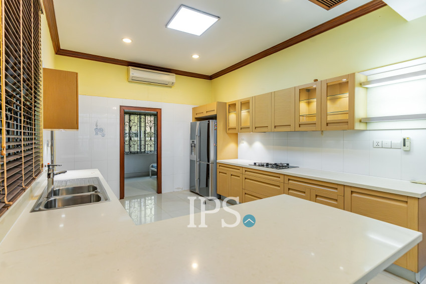 5 Bedroom Villa For Rent - Tonle Bassac, Phnom Penh