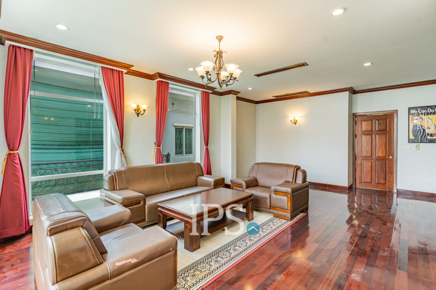 5 Bedroom Villa For Rent - Tonle Bassac, Phnom Penh