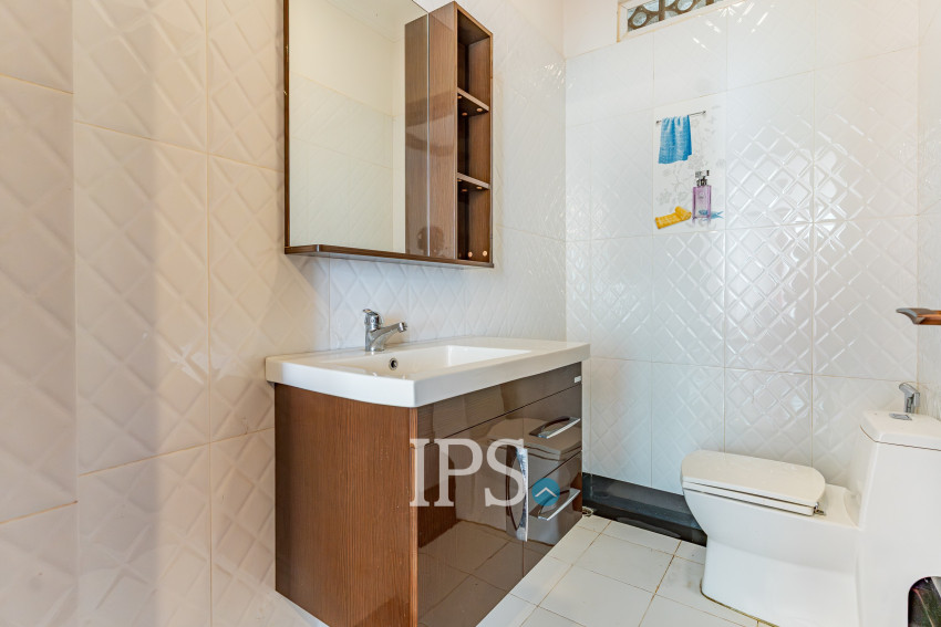 5 Bedroom Villa For Rent - Tonle Bassac, Phnom Penh