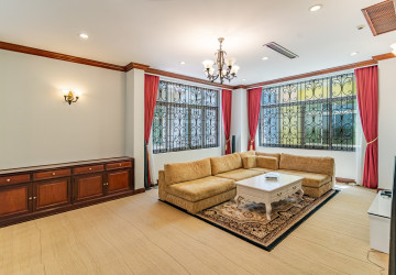 5 Bedroom Villa For Rent - Tonle Bassac, Phnom Penh thumbnail