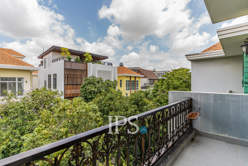 5 Bedroom Villa For Rent - Tonle Bassac, Phnom Penh