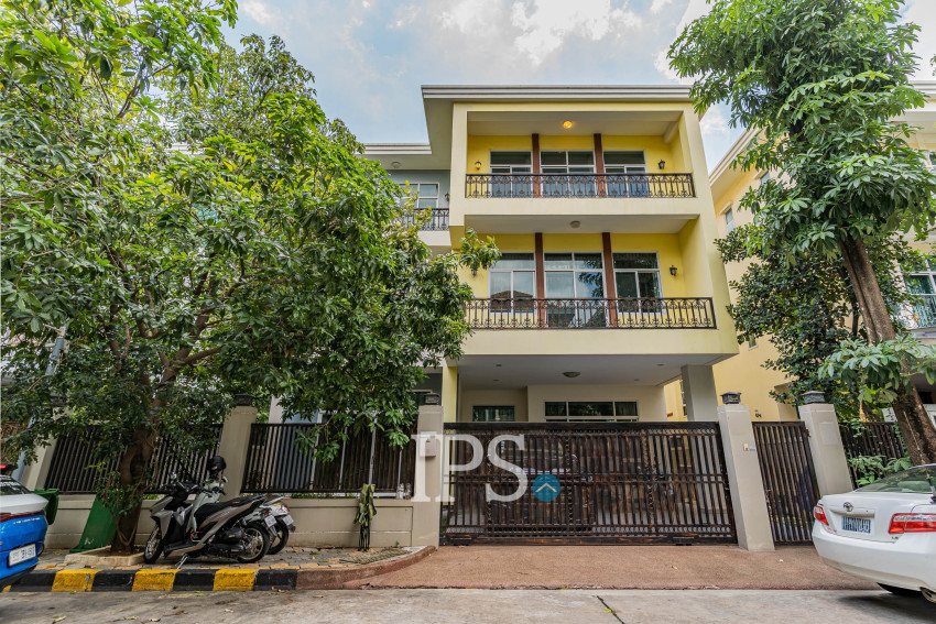 5 Bedroom Villa For Rent - Tonle Bassac, Phnom Penh