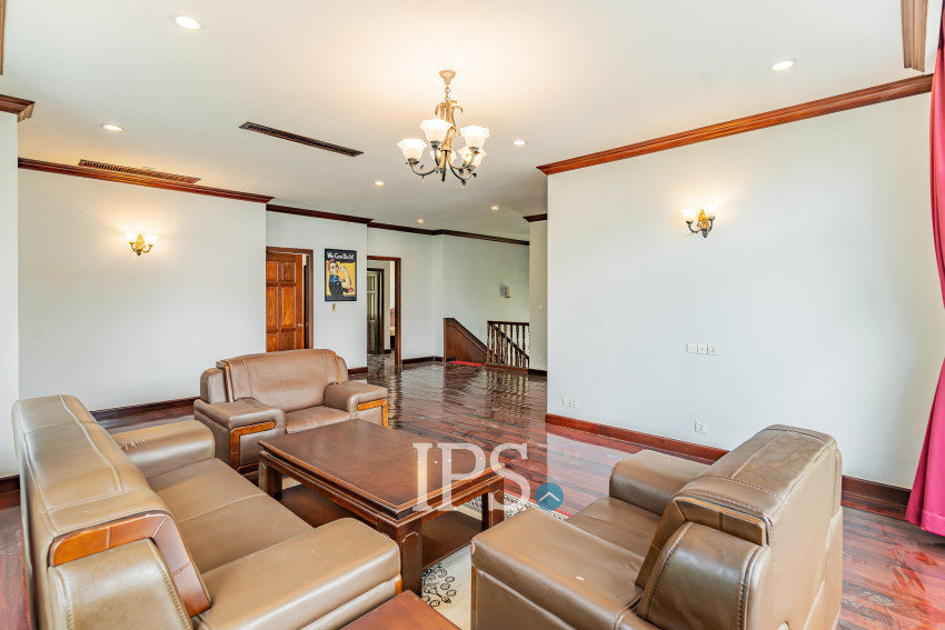 5 Bedroom Villa For Rent - Tonle Bassac, Phnom Penh