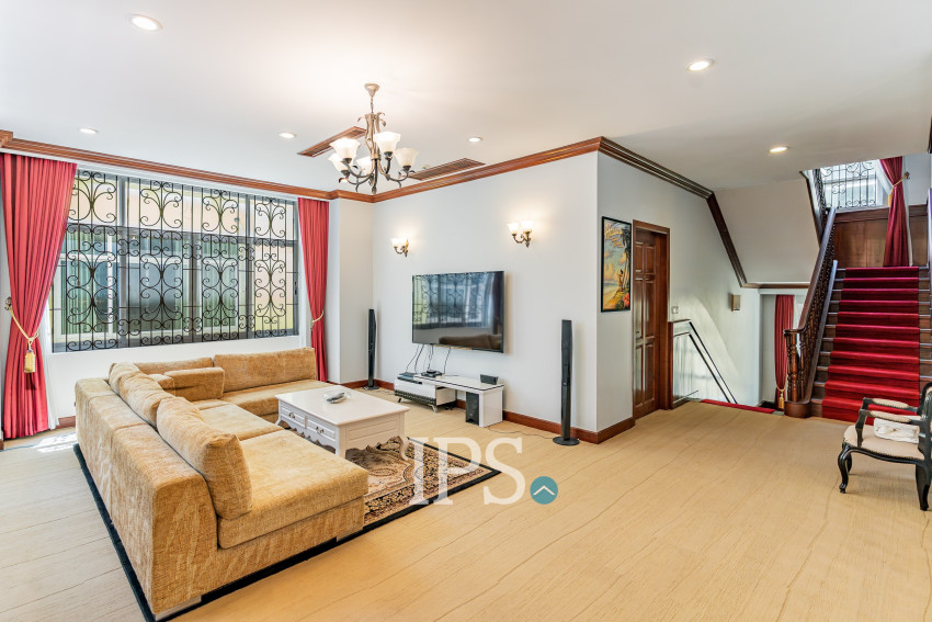 5 Bedroom Villa For Rent - Tonle Bassac, Phnom Penh