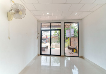 1 Bedroom Shophouse For Rent - Svay Dangkum, Siem Reap thumbnail