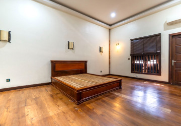 5 Bedroom  Villa For Rent - Sra Ngae, Siem Reap thumbnail