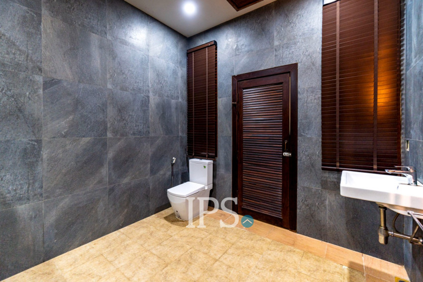 5 Bedroom Villa For Rent - Sra Ngae, Siem Reap