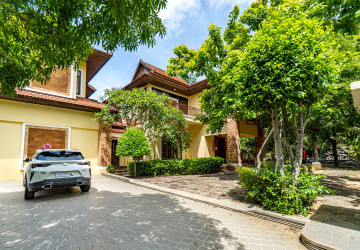 5 Bedroom  Villa For Rent - Sra Ngae, Siem Reap thumbnail
