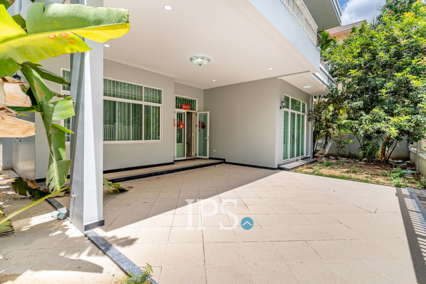 6 Bedroom Villa For Rent - Tonle Bassac, Phnom Penh