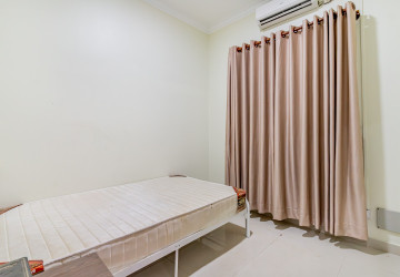 6 Bedroom Villa For Rent - Tonle Bassac, Phnom Penh thumbnail