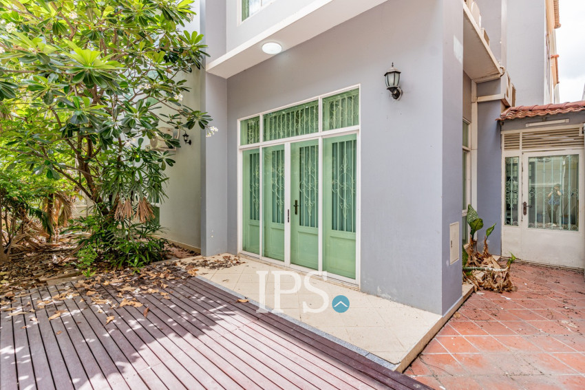 6 Bedroom Villa For Rent - Tonle Bassac, Phnom Penh