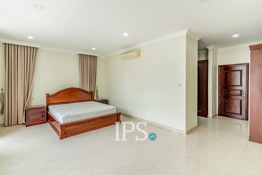 6 Bedroom Villa For Rent - Tonle Bassac, Phnom Penh