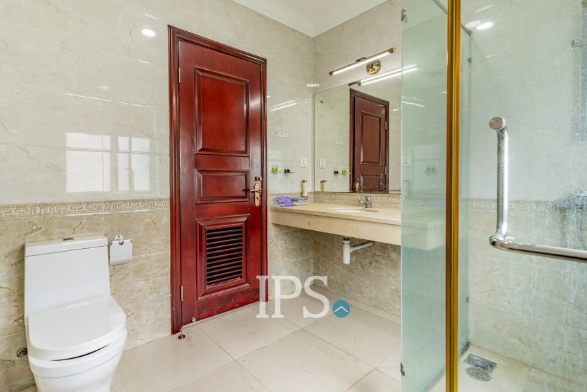 6 Bedroom Villa For Rent - Tonle Bassac, Phnom Penh