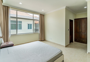 6 Bedroom Villa For Rent - Tonle Bassac, Phnom Penh thumbnail