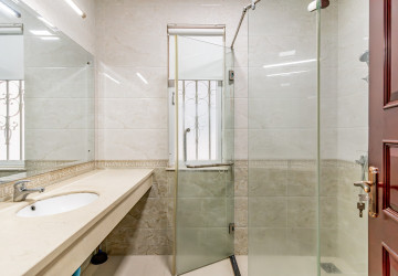 6 Bedroom Villa For Rent - Tonle Bassac, Phnom Penh thumbnail