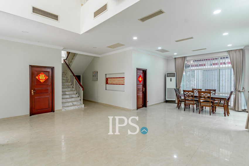6 Bedroom Villa For Rent - Tonle Bassac, Phnom Penh