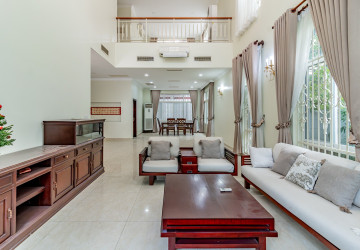 6 Bedroom Villa For Rent - Tonle Bassac, Phnom Penh thumbnail