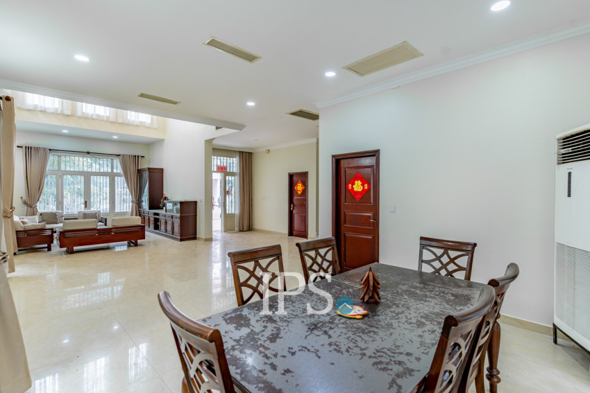 6 Bedroom Villa For Rent - Tonle Bassac, Phnom Penh