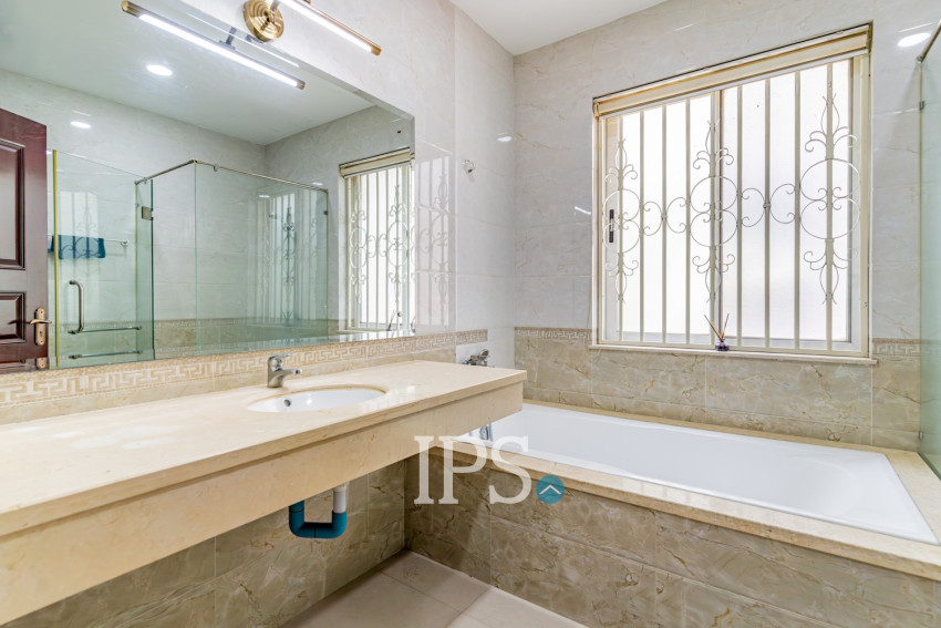 6 Bedroom Villa For Rent - Tonle Bassac, Phnom Penh