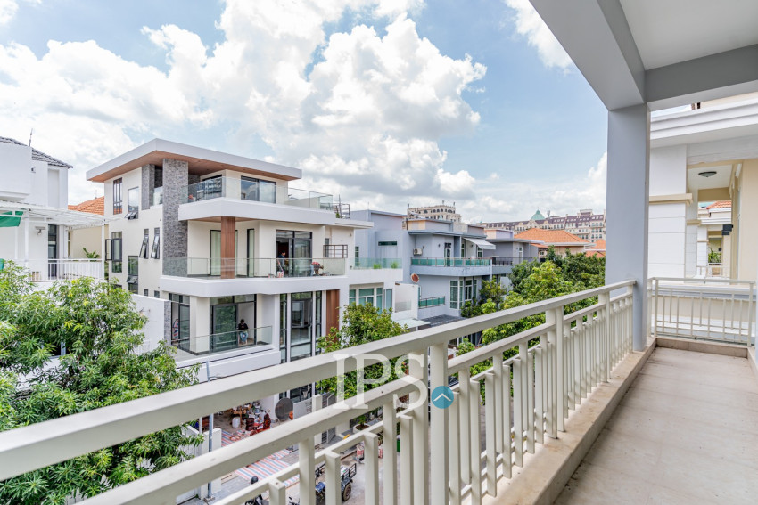 6 Bedroom Villa For Rent - Tonle Bassac, Phnom Penh