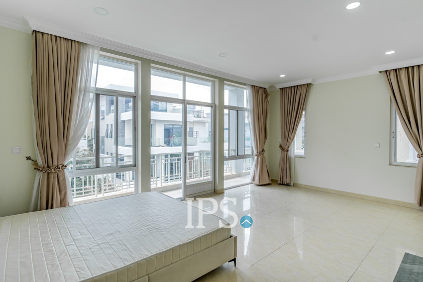 6 Bedroom Villa For Rent - Tonle Bassac, Phnom Penh