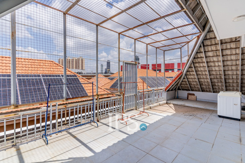 6 Bedroom Villa For Rent - Tonle Bassac, Phnom Penh