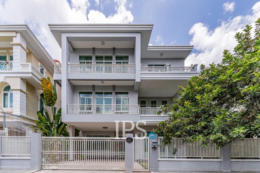 6 Bedroom Villa For Rent - Tonle Bassac, Phnom Penh