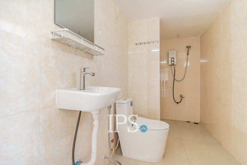 Renovated 3 Bedroom Apartment For Rent - Tonle Bassac, Phnom Penh
