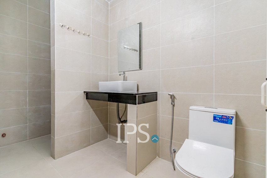 Renovated 3 Bedroom Apartment For Rent - Tonle Bassac, Phnom Penh