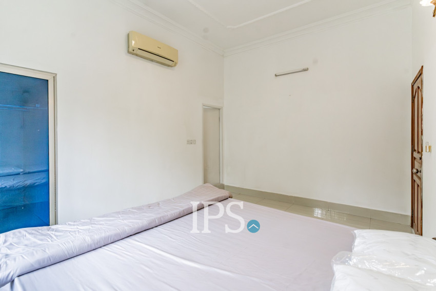 Renovated 3 Bedroom Apartment For Rent - Tonle Bassac, Phnom Penh