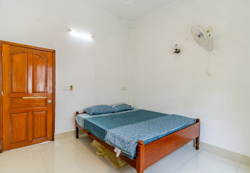 Renovated 3 Bedroom Apartment For Rent - Tonle Bassac, Phnom Penh thumbnail