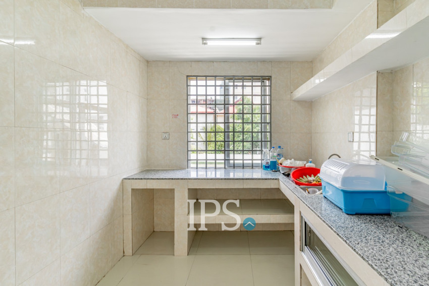Renovated 3 Bedroom Apartment For Rent - Tonle Bassac, Phnom Penh