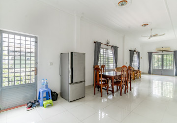 Renovated 3 Bedroom Apartment For Rent - Tonle Bassac, Phnom Penh thumbnail