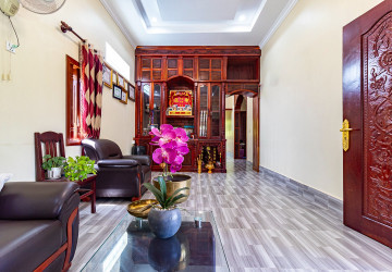 2 Bedroom House For Sale - Svay Dangkum, Siem Reap thumbnail