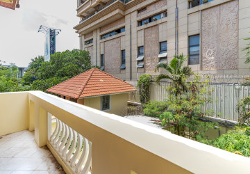 5 Bedroom Villa For Rent - Tonle Bassac, Phnom Penh thumbnail