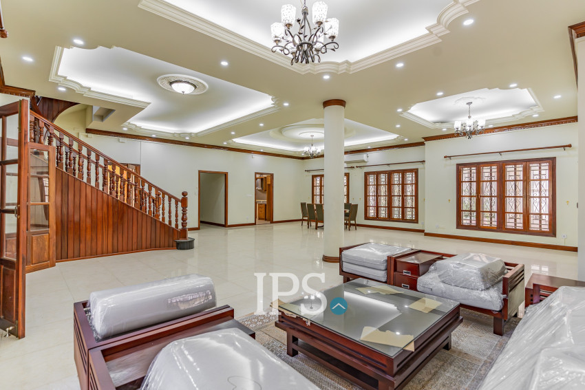 5 Bedroom Villa For Rent - Tonle Bassac, Phnom Penh