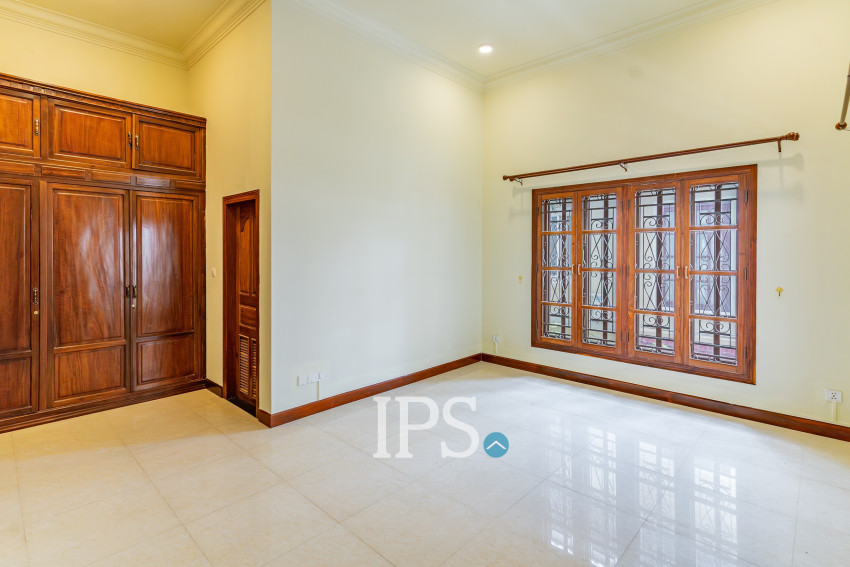 5 Bedroom Villa For Rent - Tonle Bassac, Phnom Penh