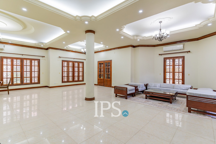 5 Bedroom Villa For Rent - Tonle Bassac, Phnom Penh
