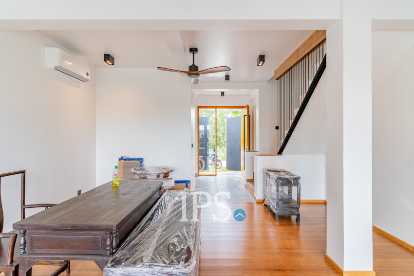 5 Bedroom Villa For Rent - Arey Ksat, Phnom Penh