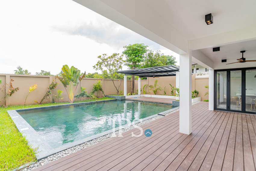 5 Bedroom Villa For Rent - Arey Ksat, Phnom Penh