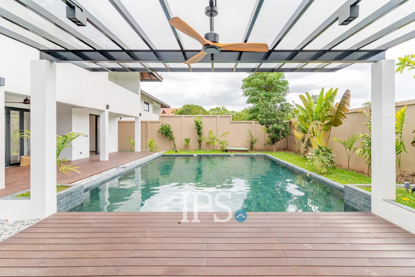 5 Bedroom Villa For Rent - Arey Ksat, Phnom Penh